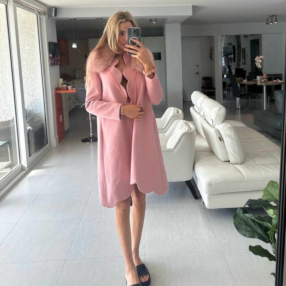Pink fur trim long coat 💕💕